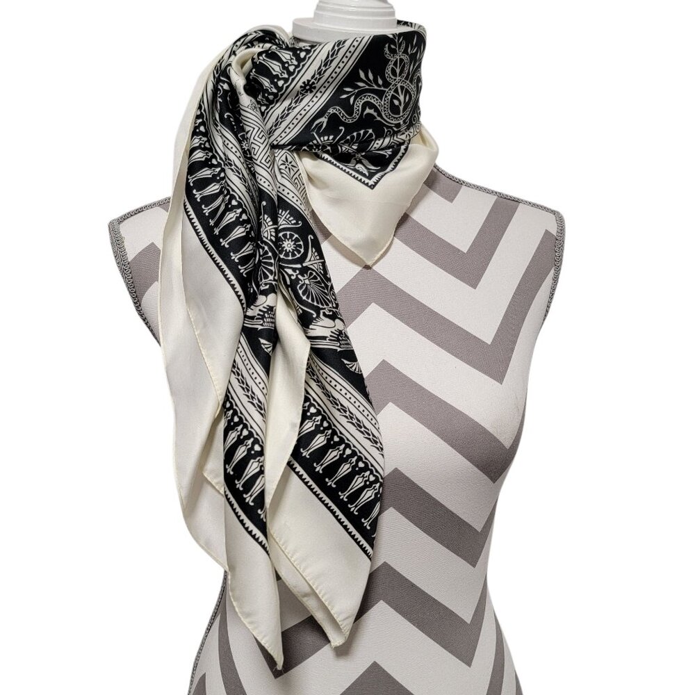 Avenue Silky Scarf Printed Black & White Shawl Wrap Made In Italy Accessory EUC